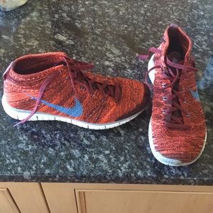 Nike flyknit chukkas